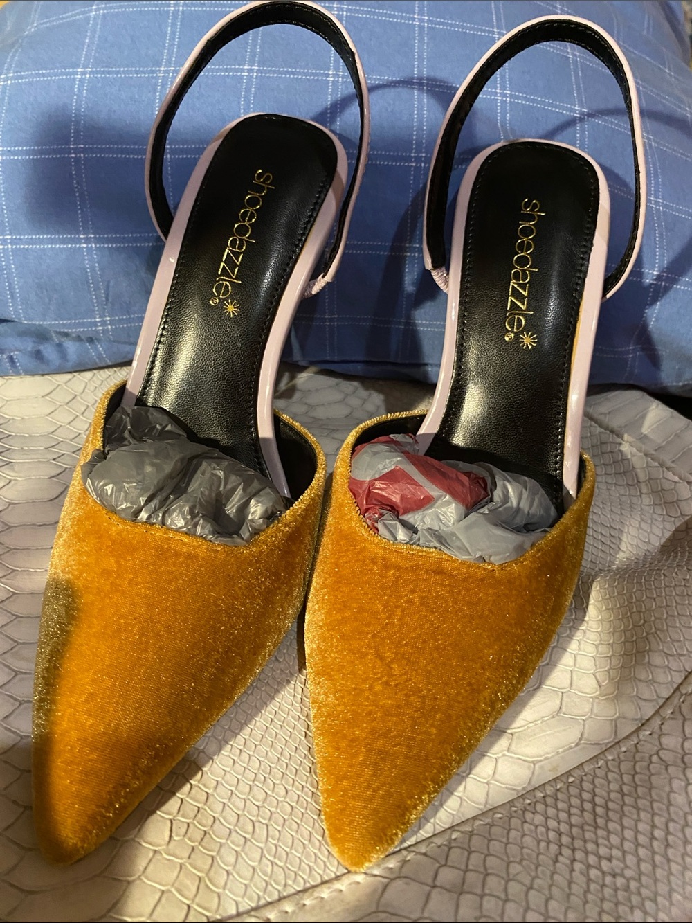 NWOT ShoeDazzle Velvet Pointed Toe Slingback Pumps. Size 5
